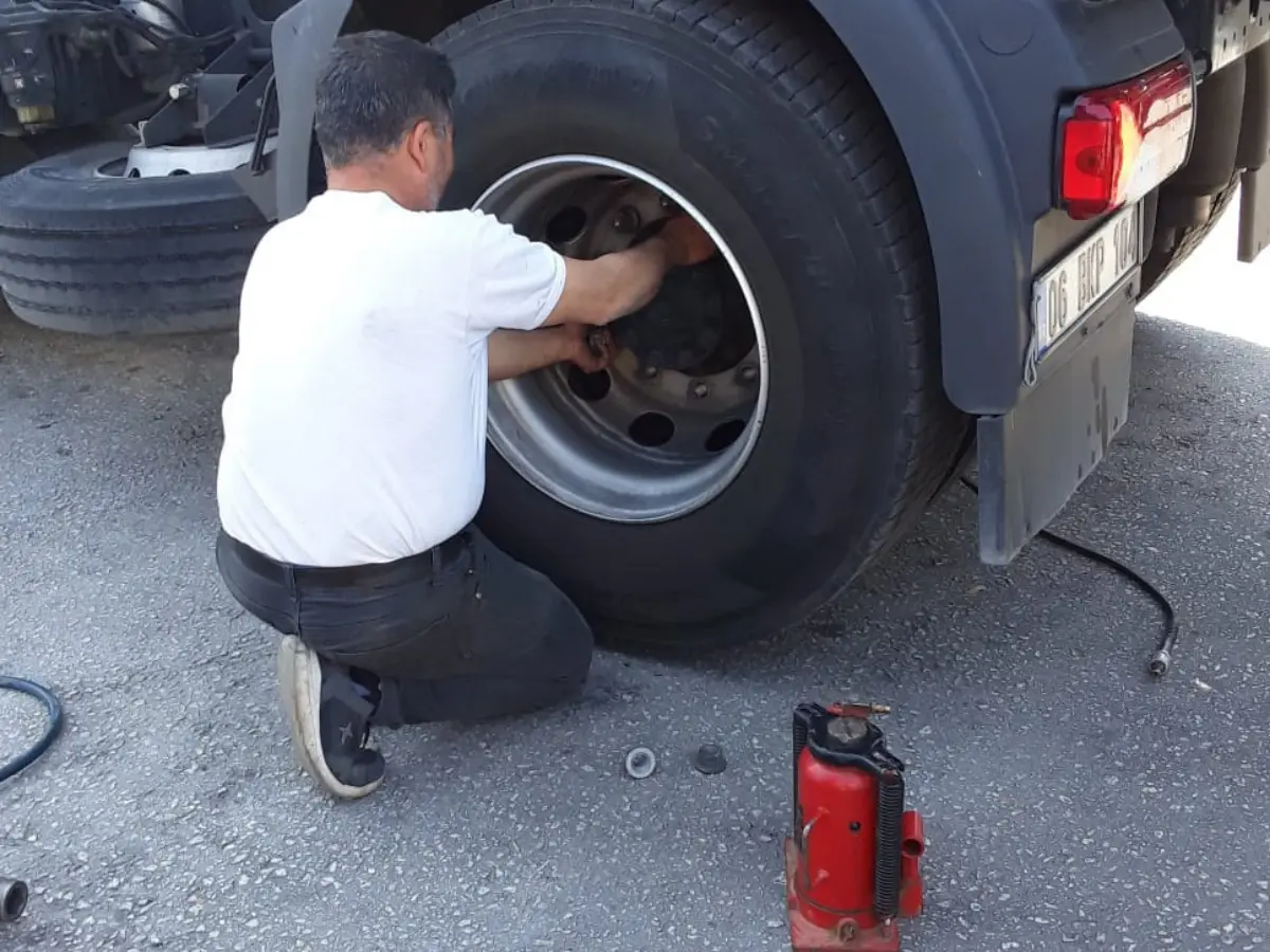 Kuyucak Oto Lastikçi