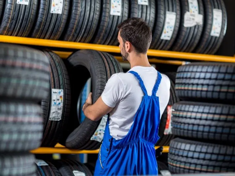 Kuyucak Oto Lastikçi